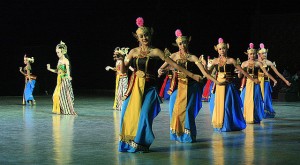 Javanese dance featuring Ramayana Ballet.  Photo, caption courtesy Gunawan Kartapranata via Wikimedia Commons