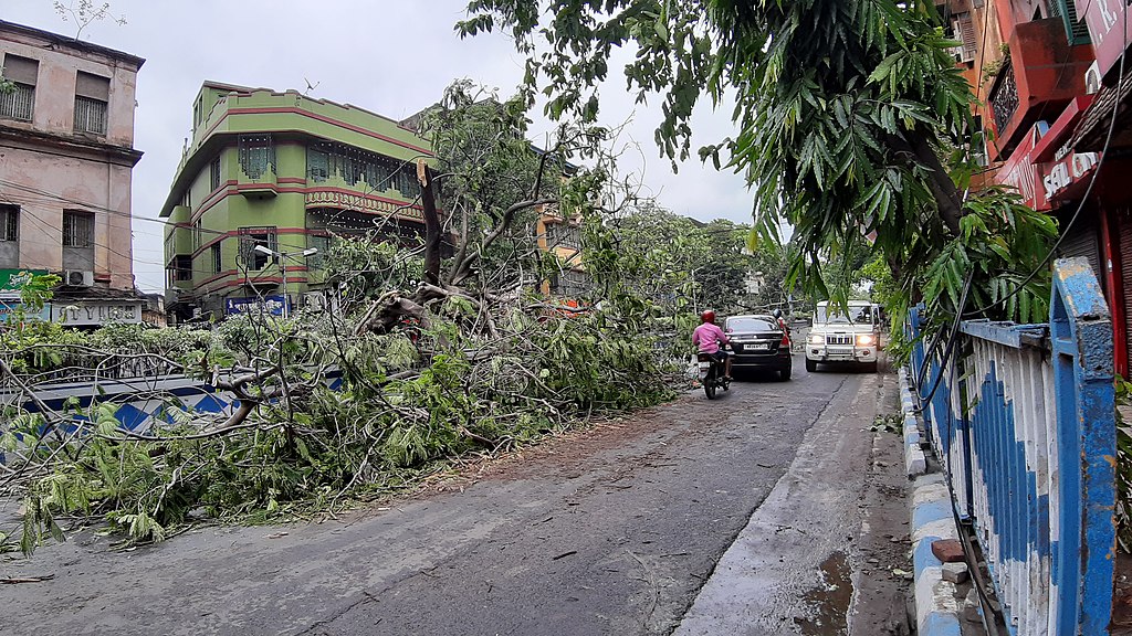 Bangladesh Faces Cyclone Amphan Aftermath - Mission Network News