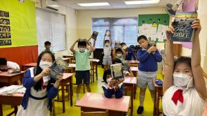 children, Hong Kong, school, Bibles